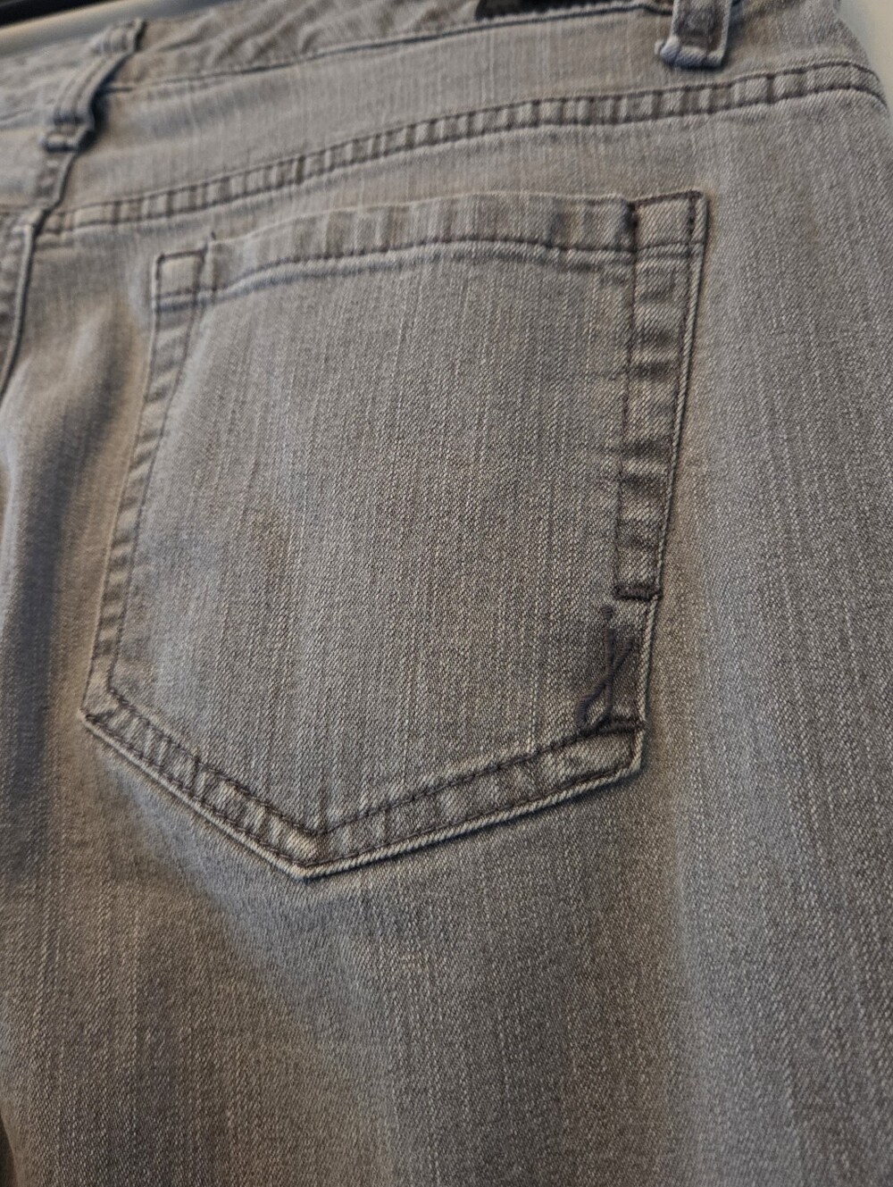 Jones New York Lexington Straight Grey Denim Jeans Size 8 - Picture 4 of 8